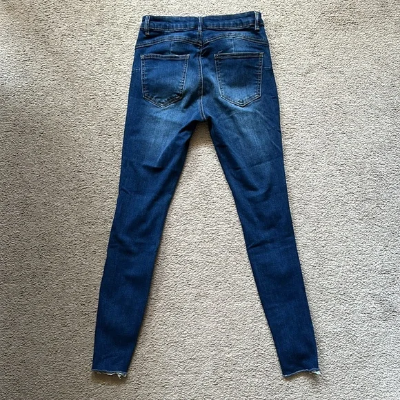 Refuge Rio Ripped Jean - Picture 3 of 3